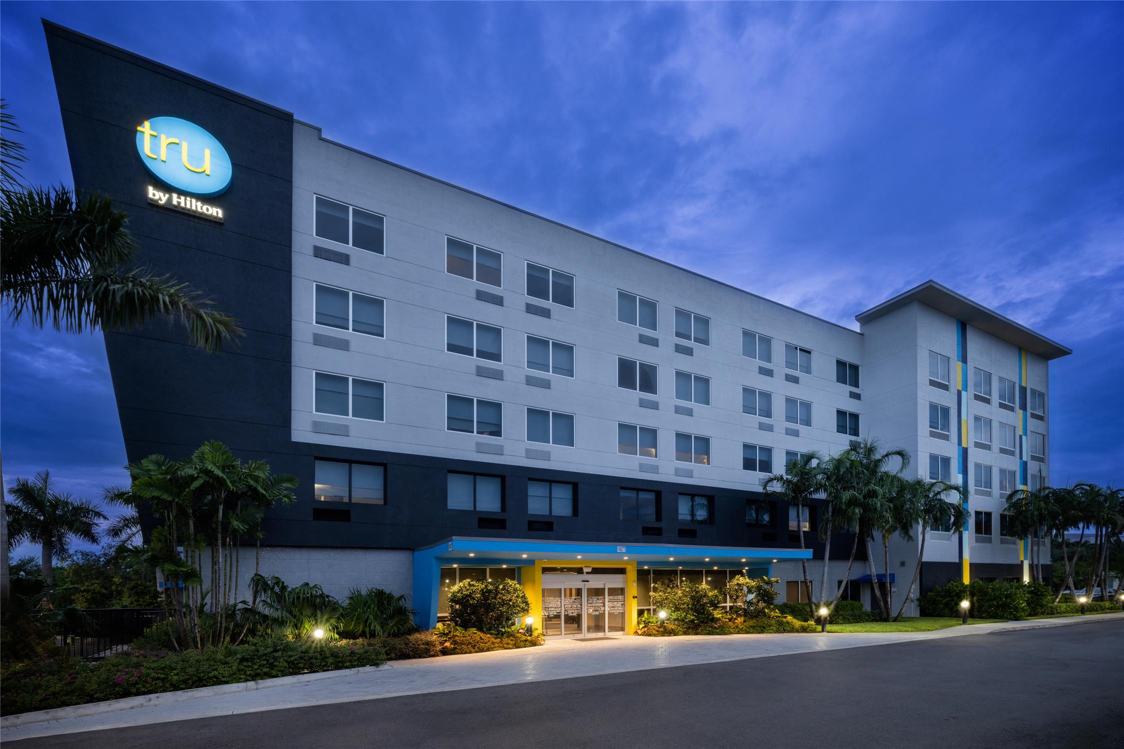 Tru By Hilton Miramar 2