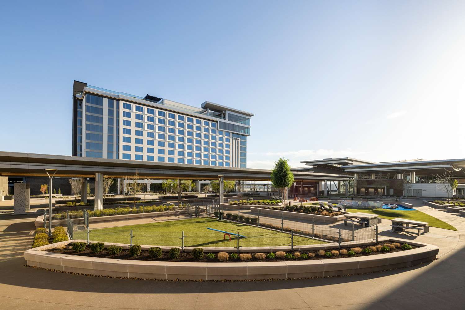 Hilton BNA Nashville Airport Terminal 1