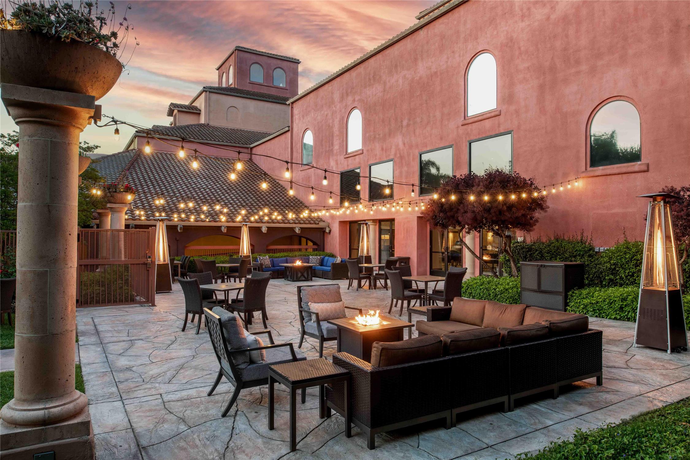 DoubleTree by Hilton Sonoma Wine Country 2