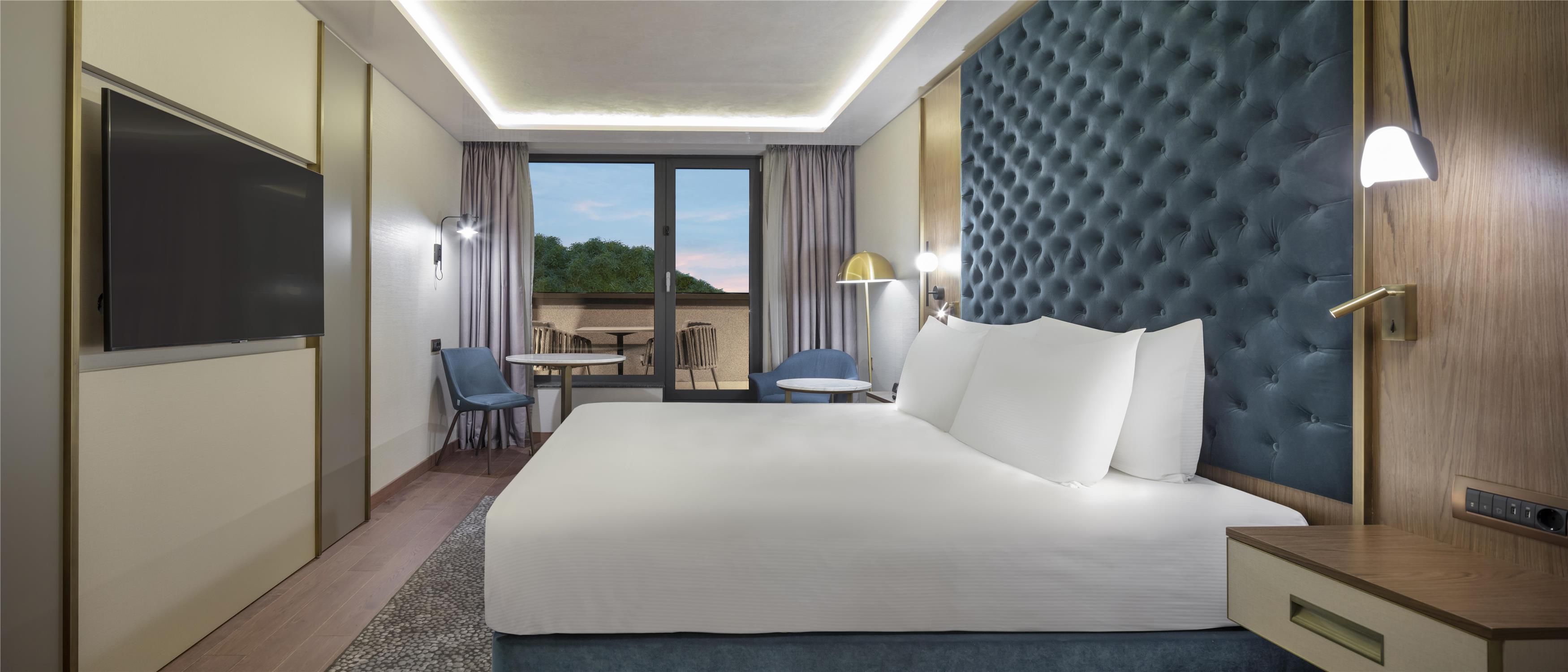 1 Bedroom Suite