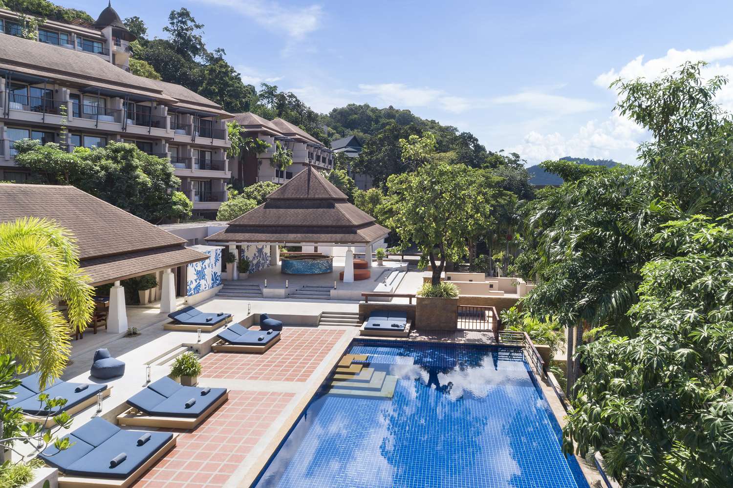 Avani Ao Nang Cliff Krabi Resort 2