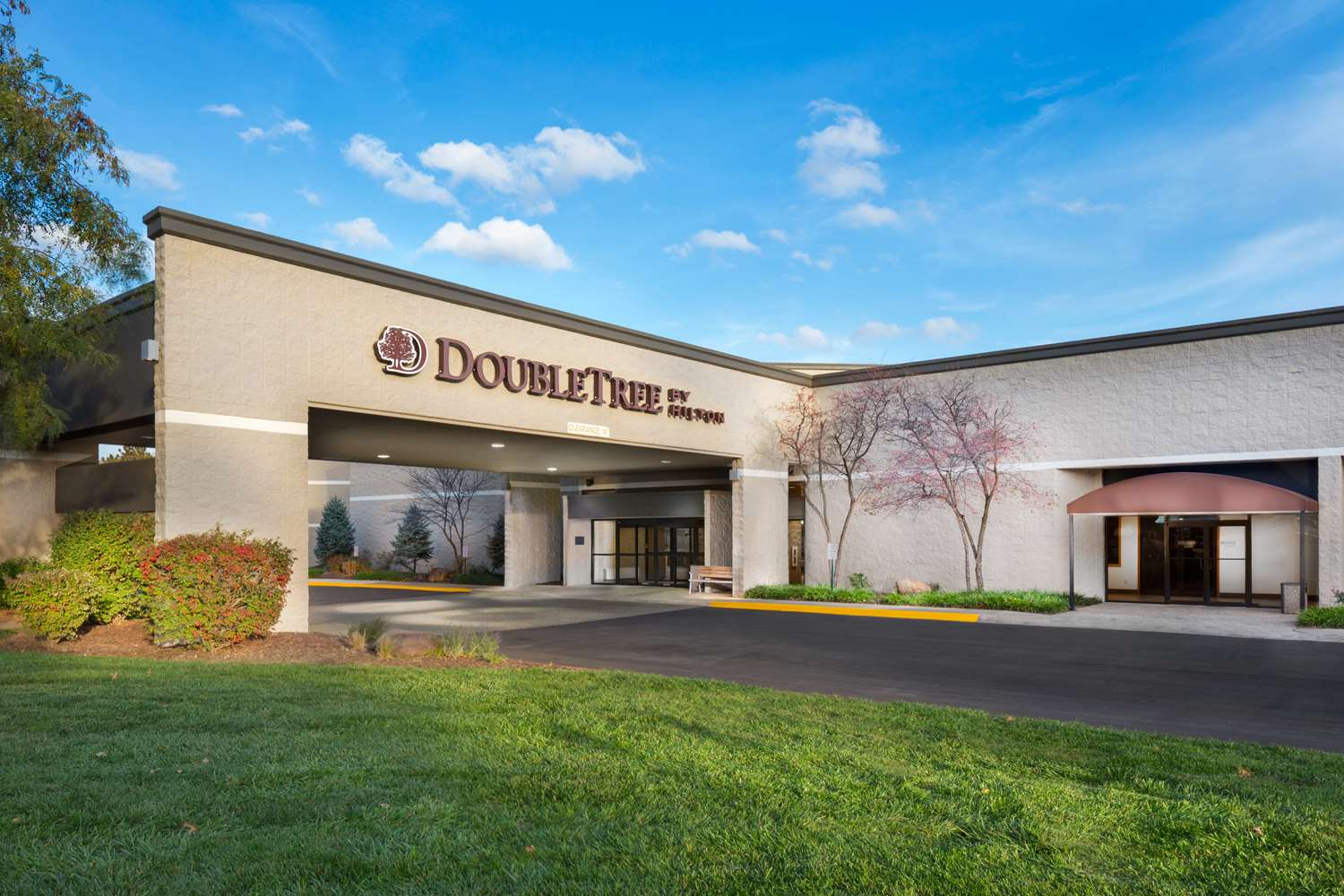 DoubleTree by Hilton Lawrence 2