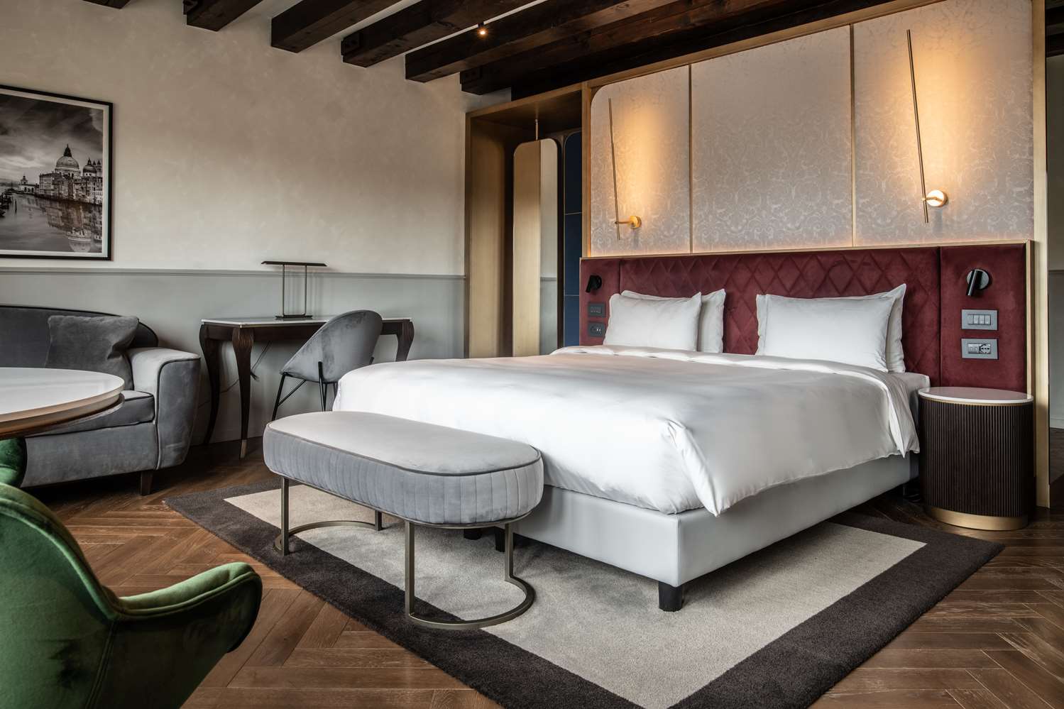 Renaissance Junior Suite  Canal View 
