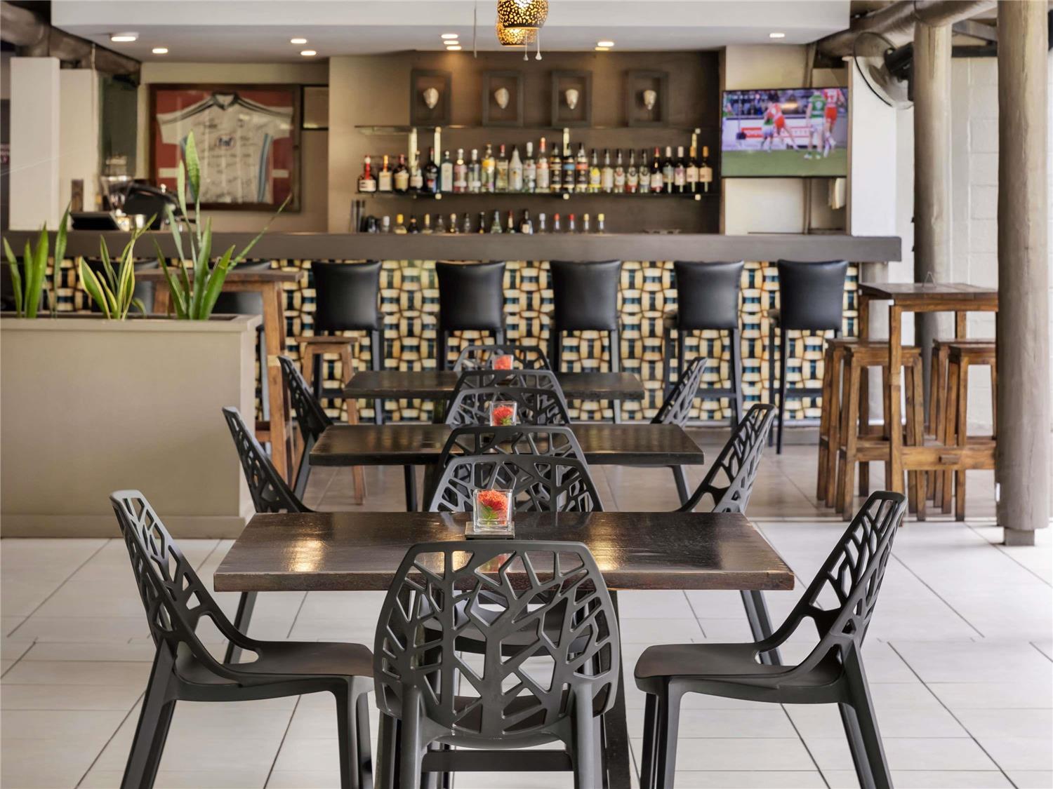 Mercure Nadi 2