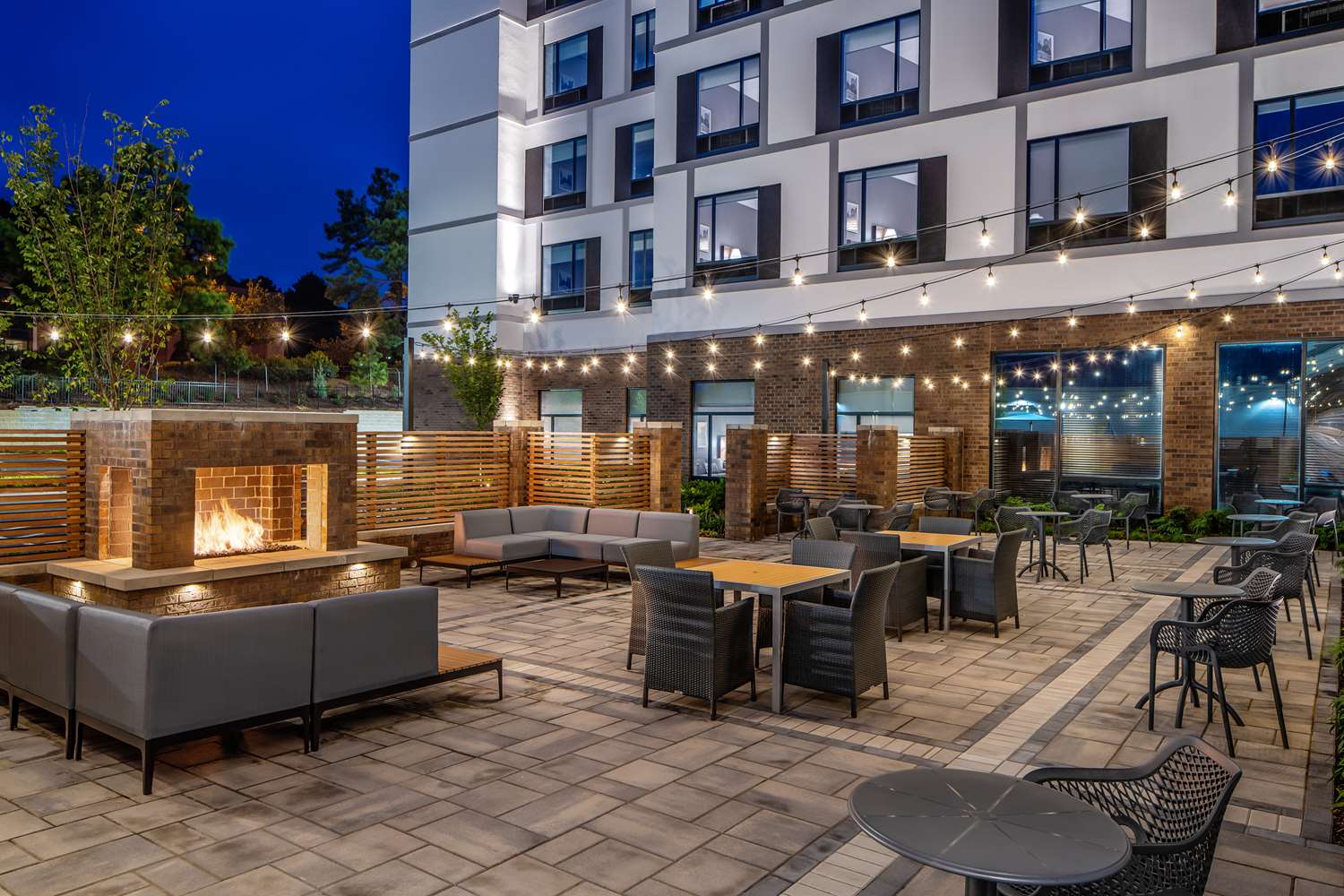 Hampton Inn & Suites Raleigh Midtown, NC 2