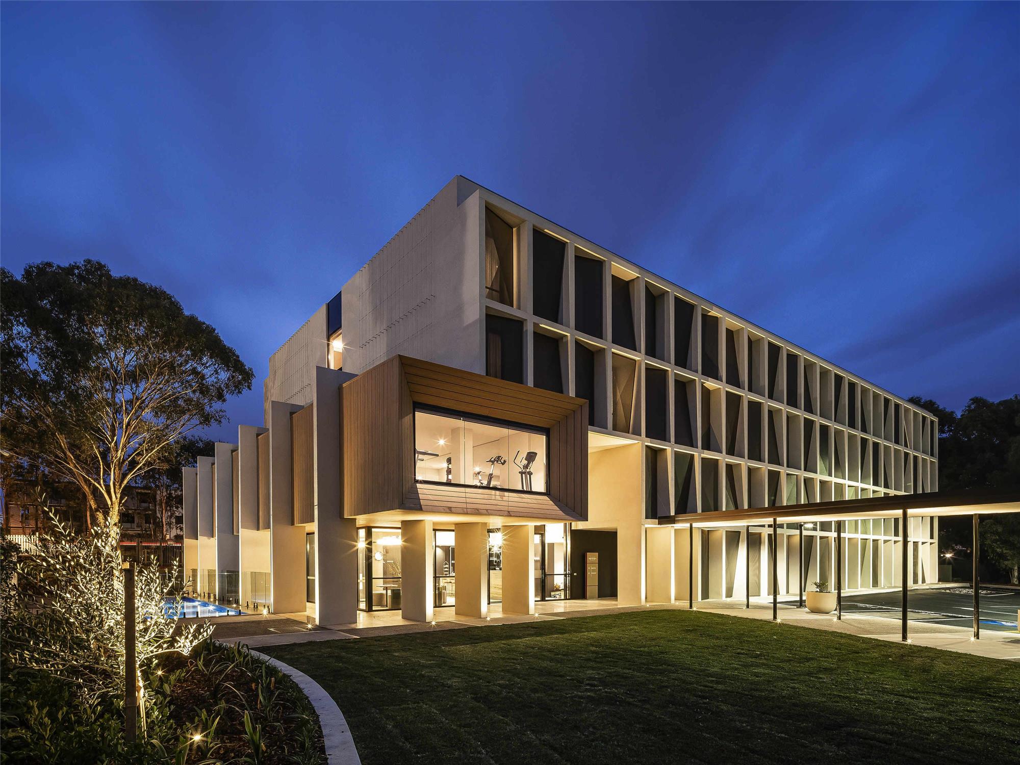 Mercure Sydney Rouse Hill 1