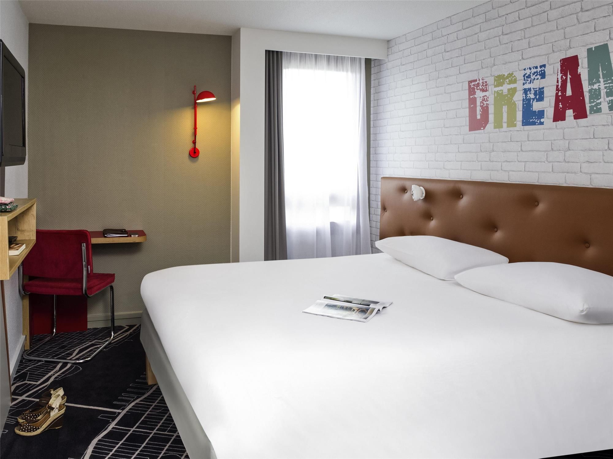 ibis Styles Chartres Métropole 1