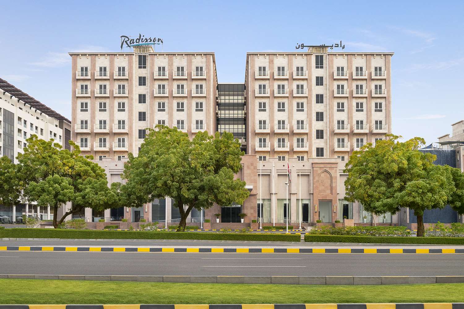 Radisson Hotel Muscat Panorama 1