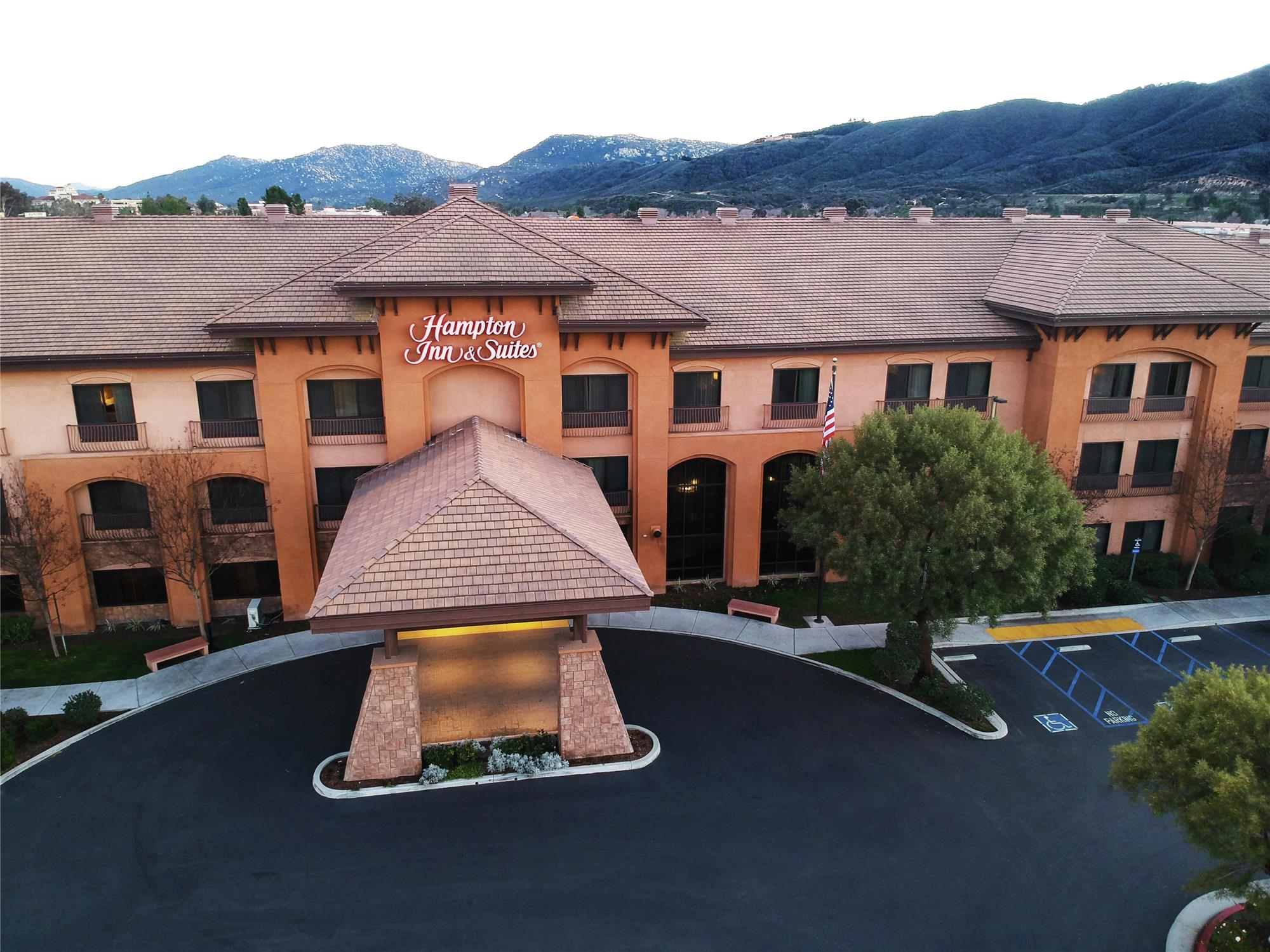 Hampton Inn & Suites Temecula 2