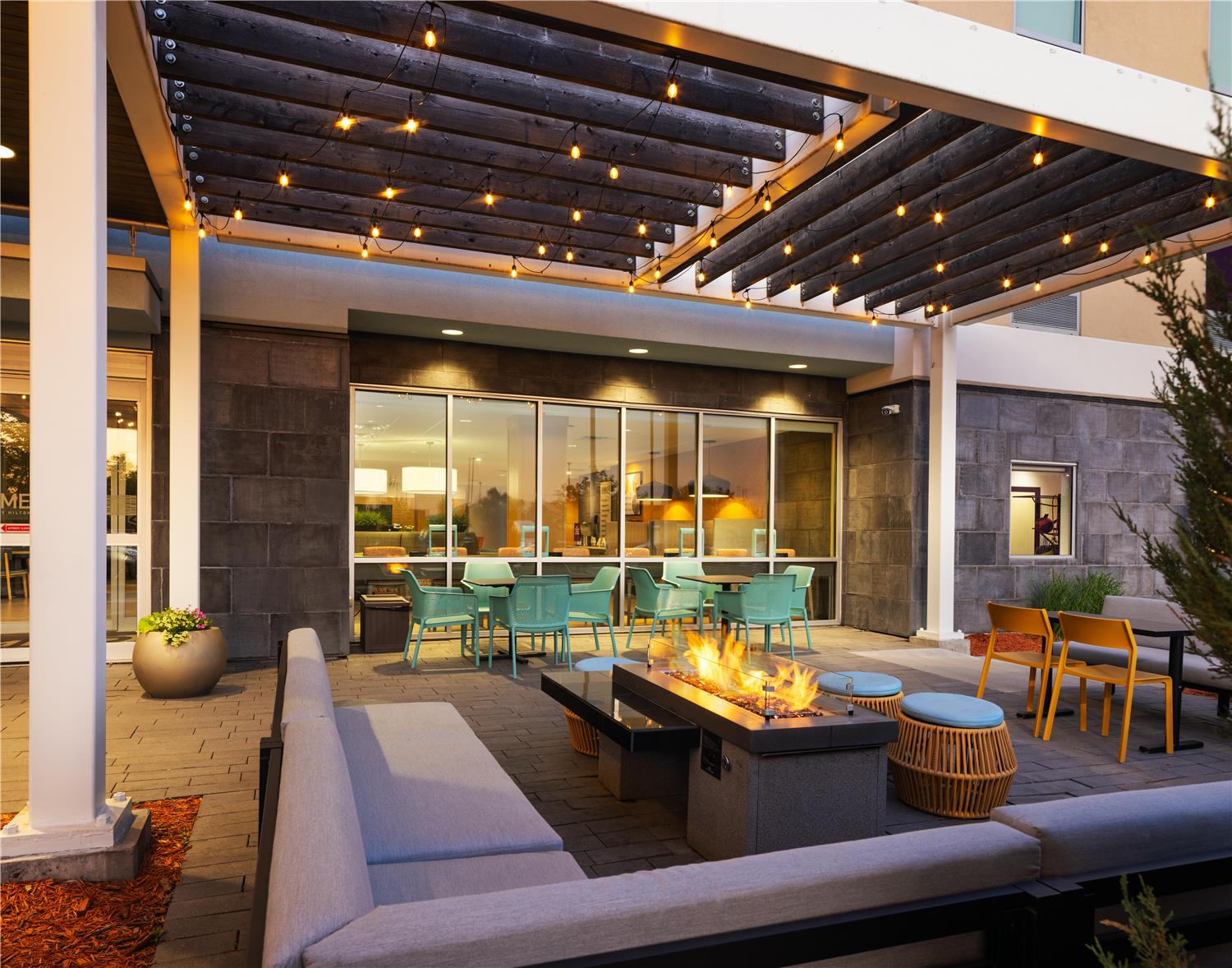 Home 2 Suites by Hilton Roseville Minneapolis 2