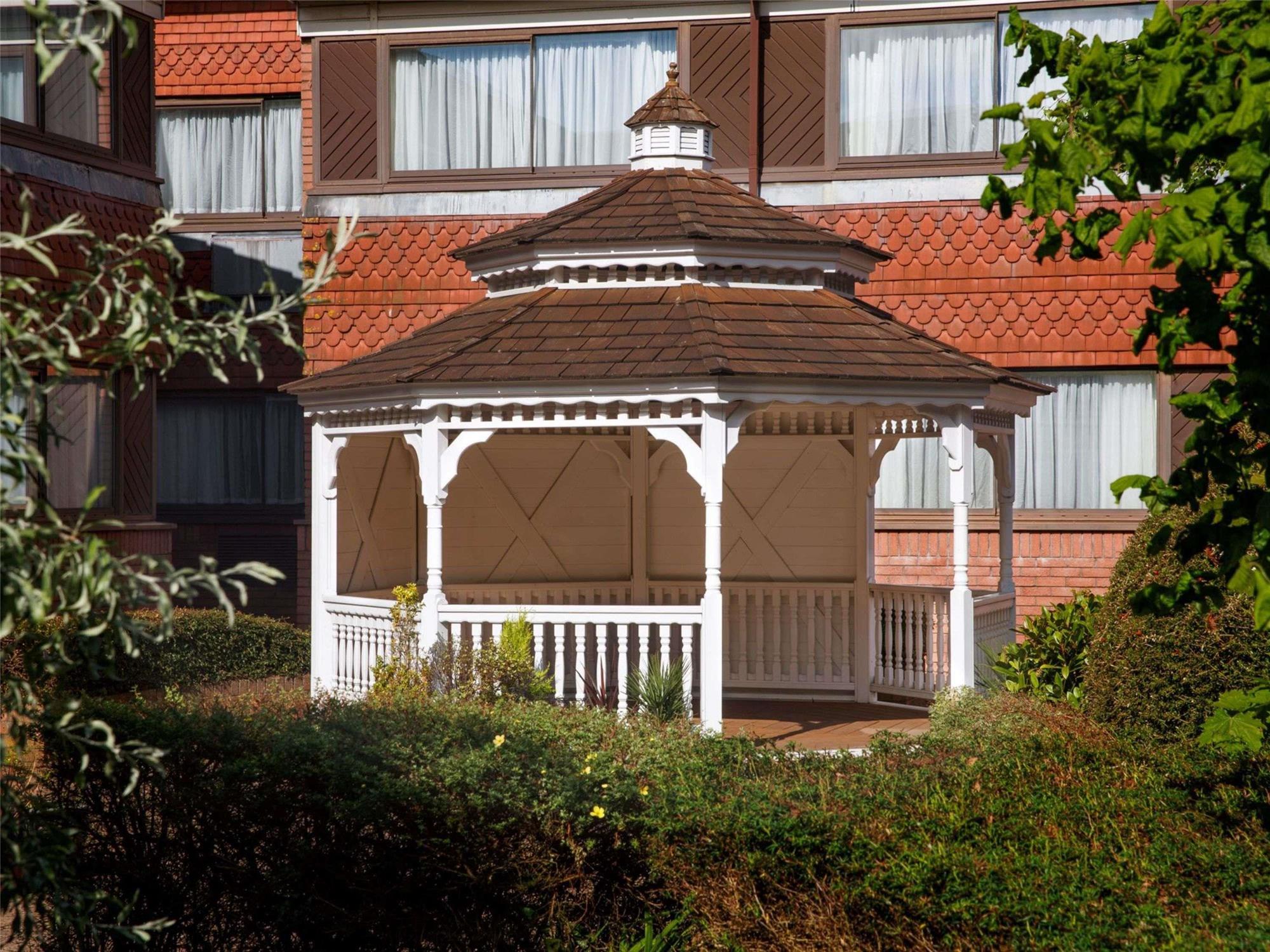 Mercure Livingston Hotel 2