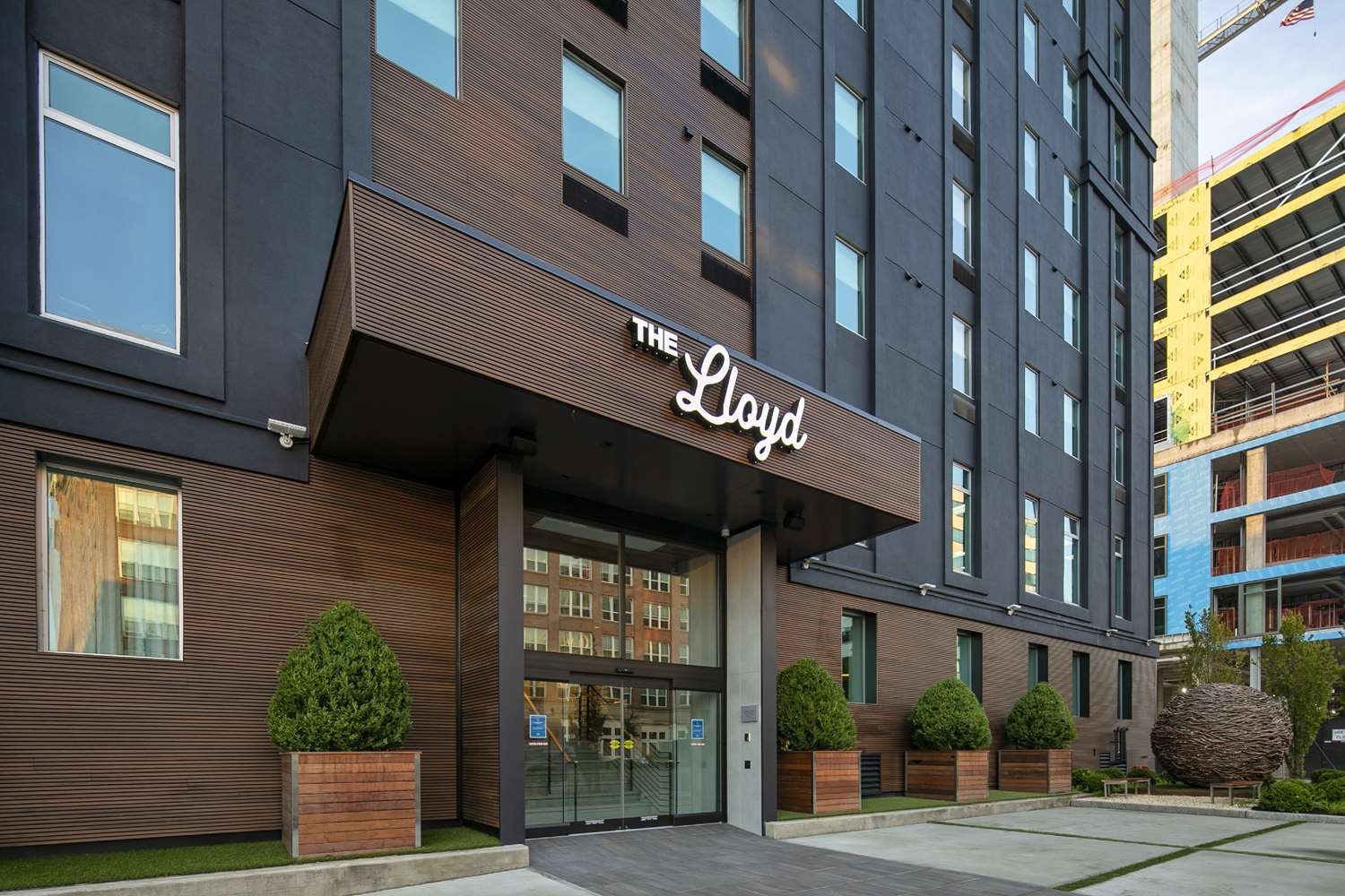 The Lloyd Stamford, Tapestry Collection by Hilton 2