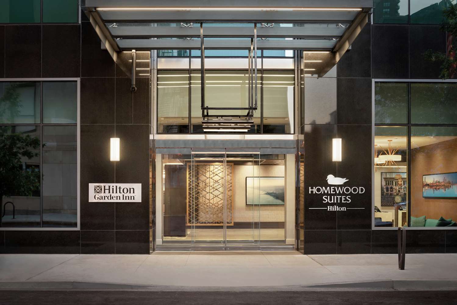 Hilton Garden Inn Chicago Downtown South Loop 1