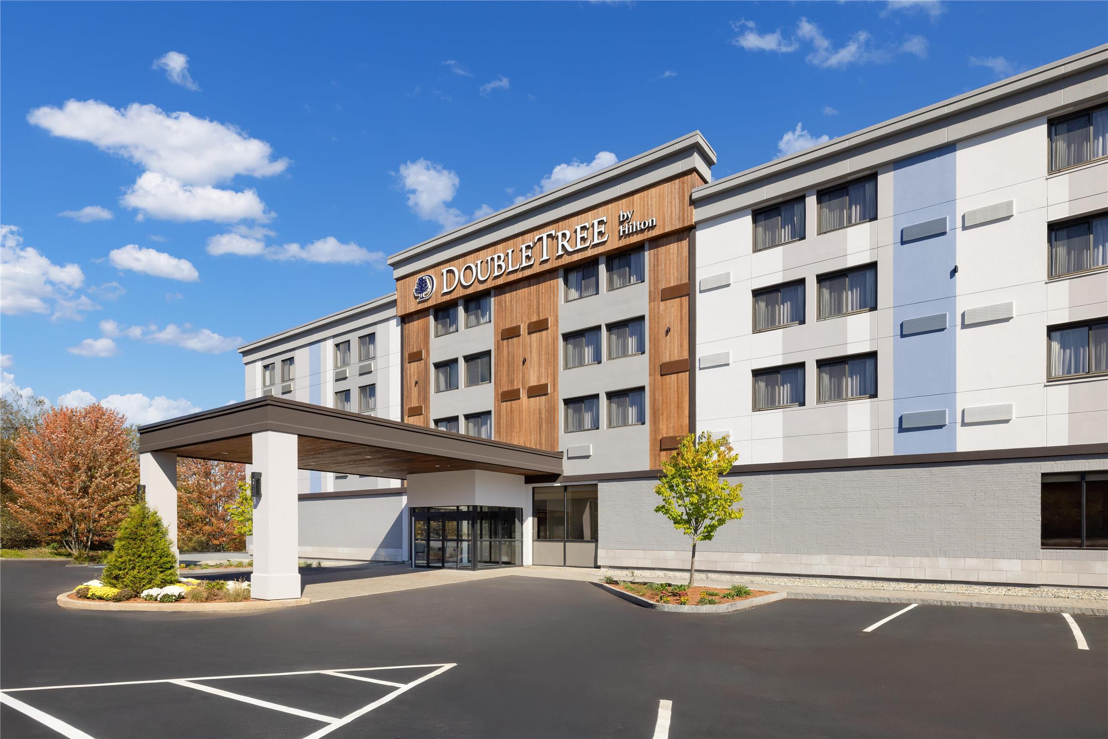 DoubleTree by Hilton Concord Downtown 1