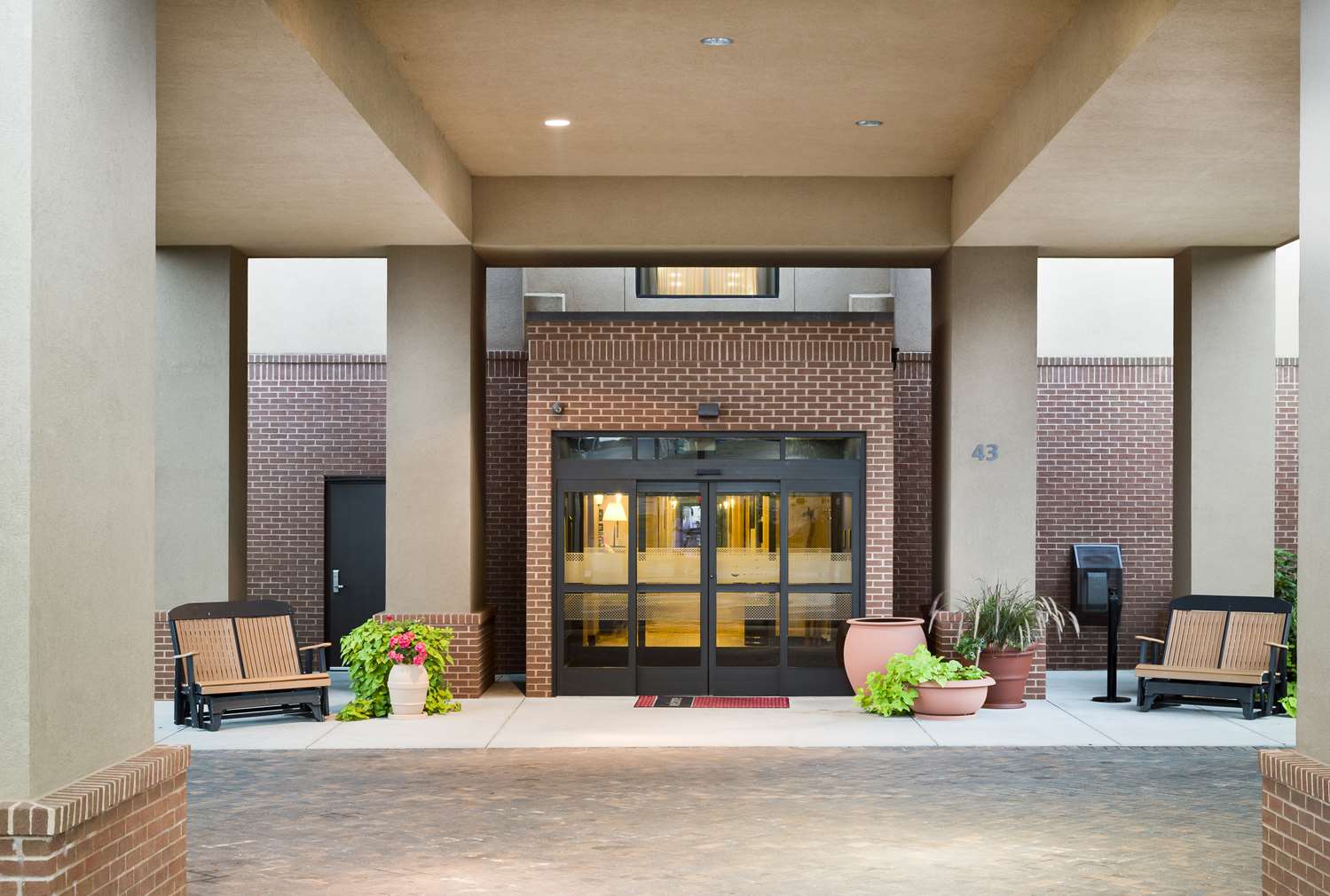 Hampton Inn Harrisonburg - South 2
