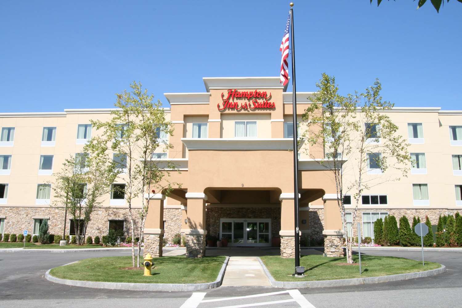 Hampton Inn & Suites Westford-Chelmsford 2