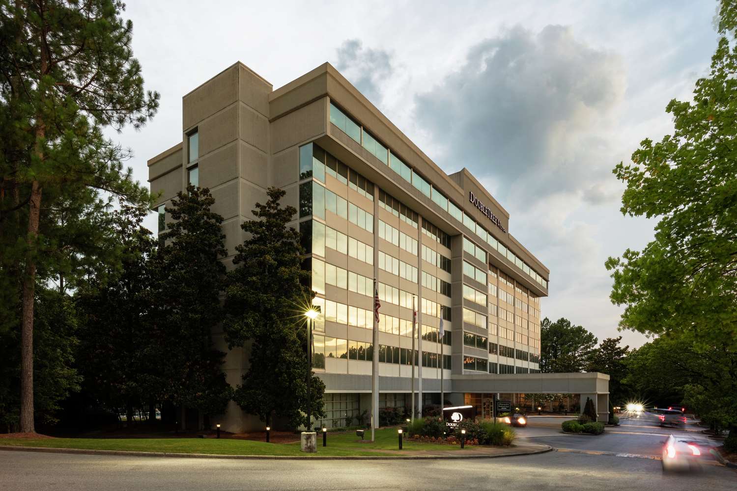DoubleTree by Hilton Birmingham Perimeter Park 1