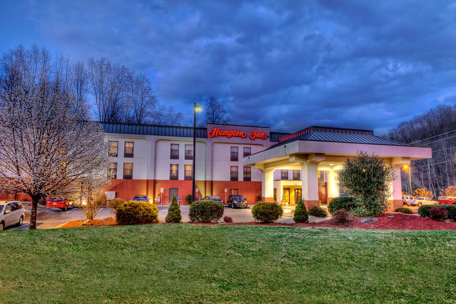 Hampton Inn Marion 1