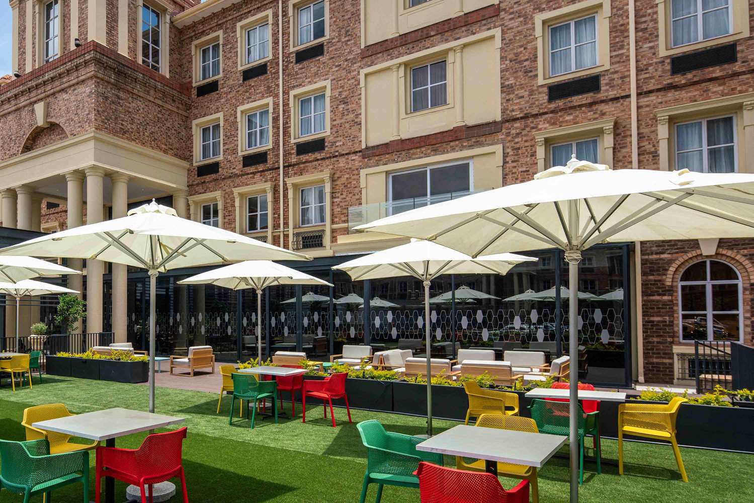 Hampton By Hilton Sandton Grayston 2