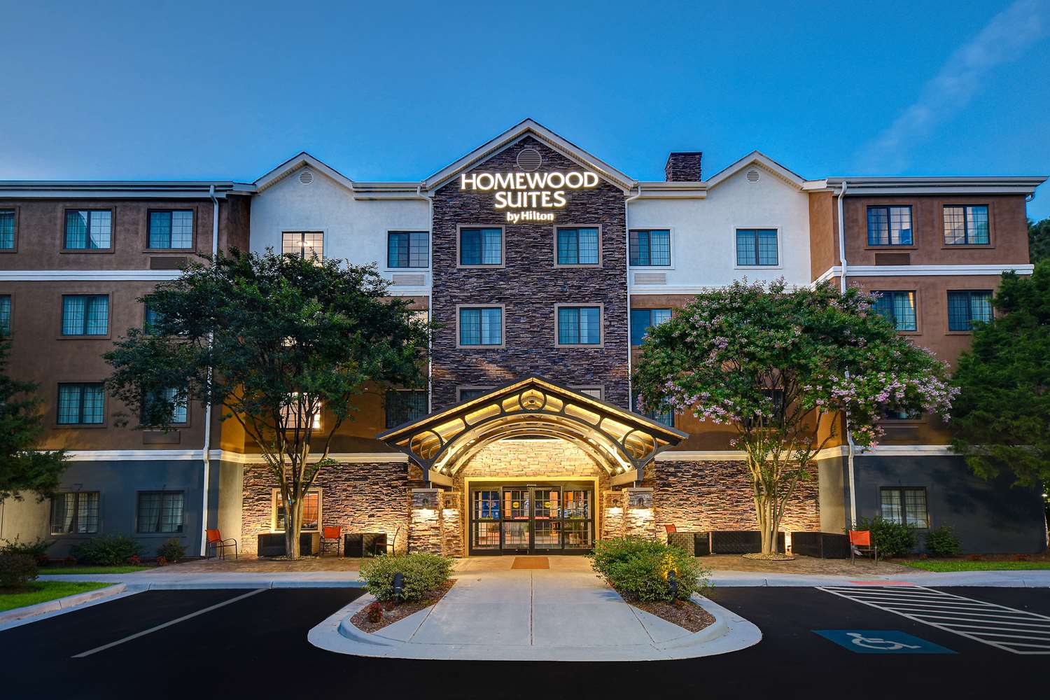 Staybridge Suites Newport News 1