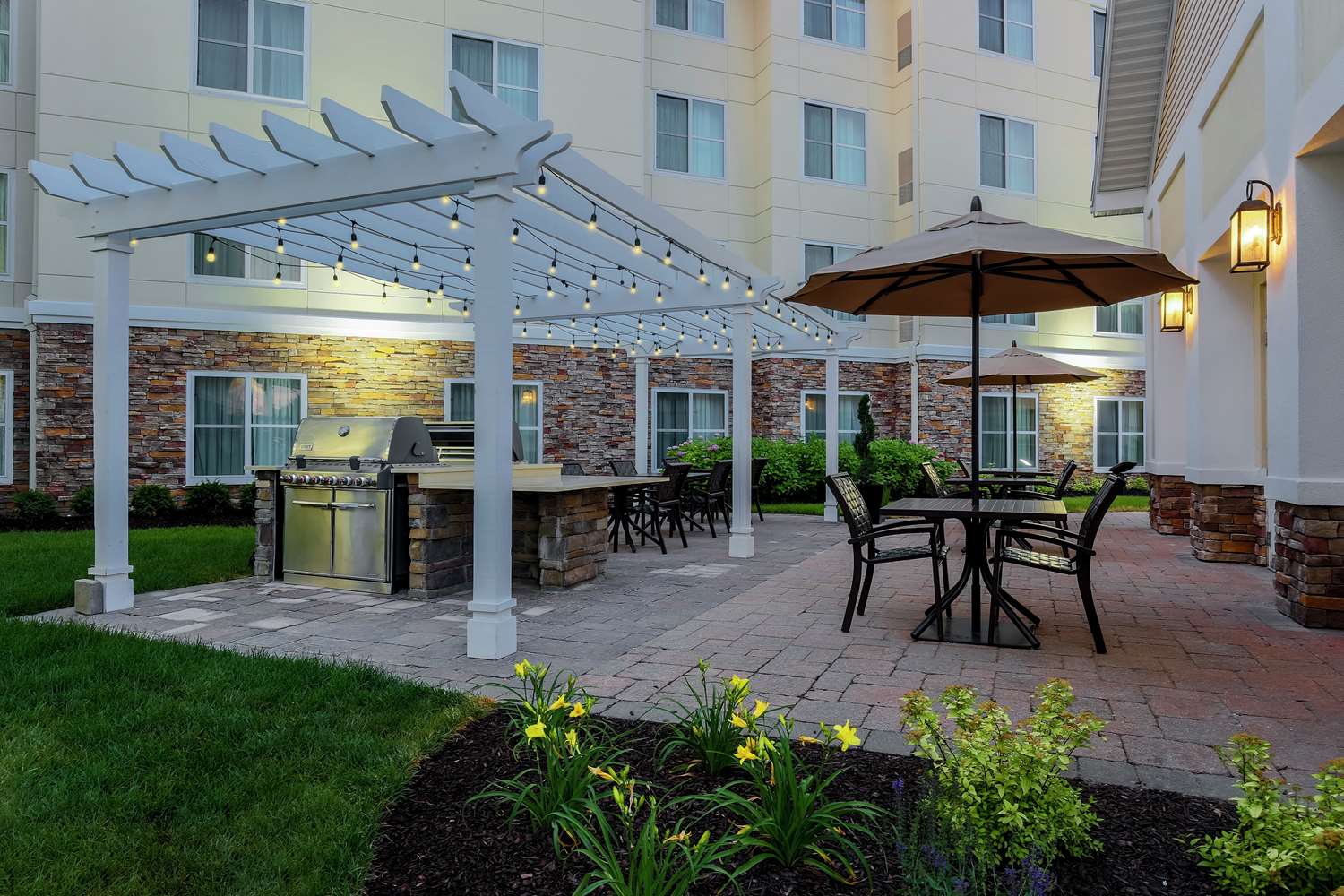 Homewood Suites by Hilton Long Island-Melville 2