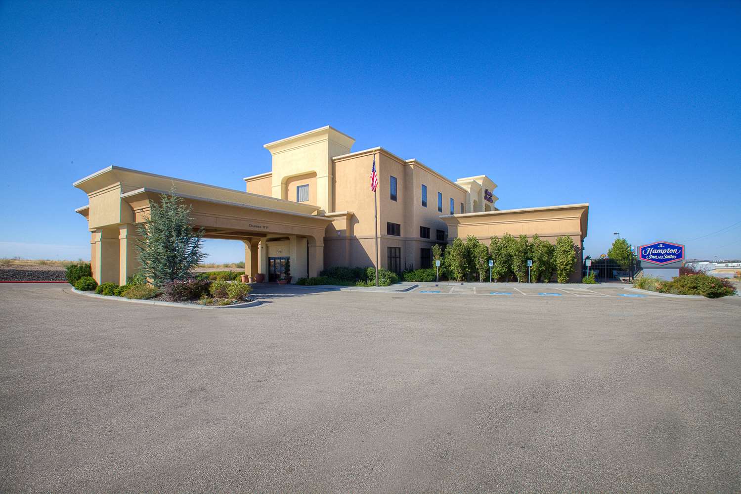 Hampton Inn & Suites Mountain Home 2