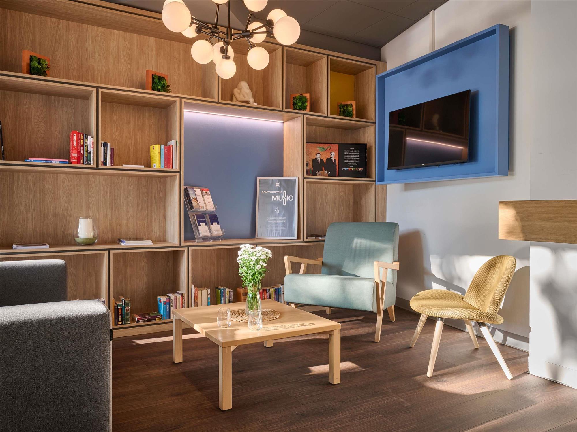 ibis Chur 2