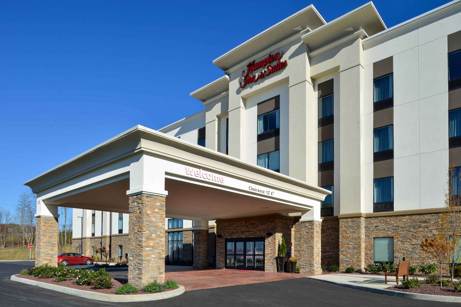 Hampton Inn & Suites Albany-East Greenbush, NY 1