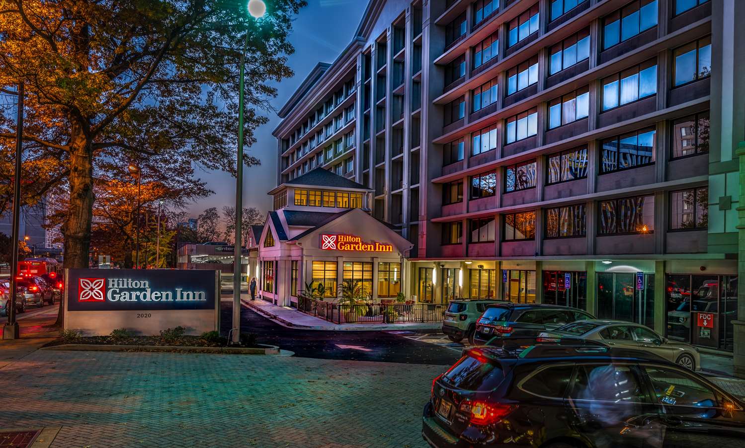 Hilton Garden Inn Reagan National Airport 2