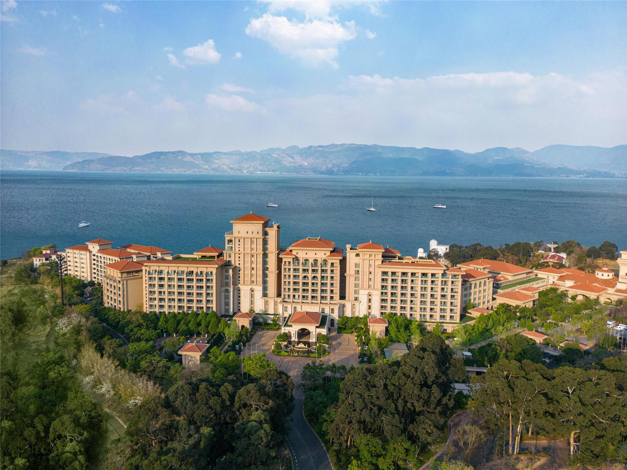 Hilton Yuxi Fuxian Lake 1