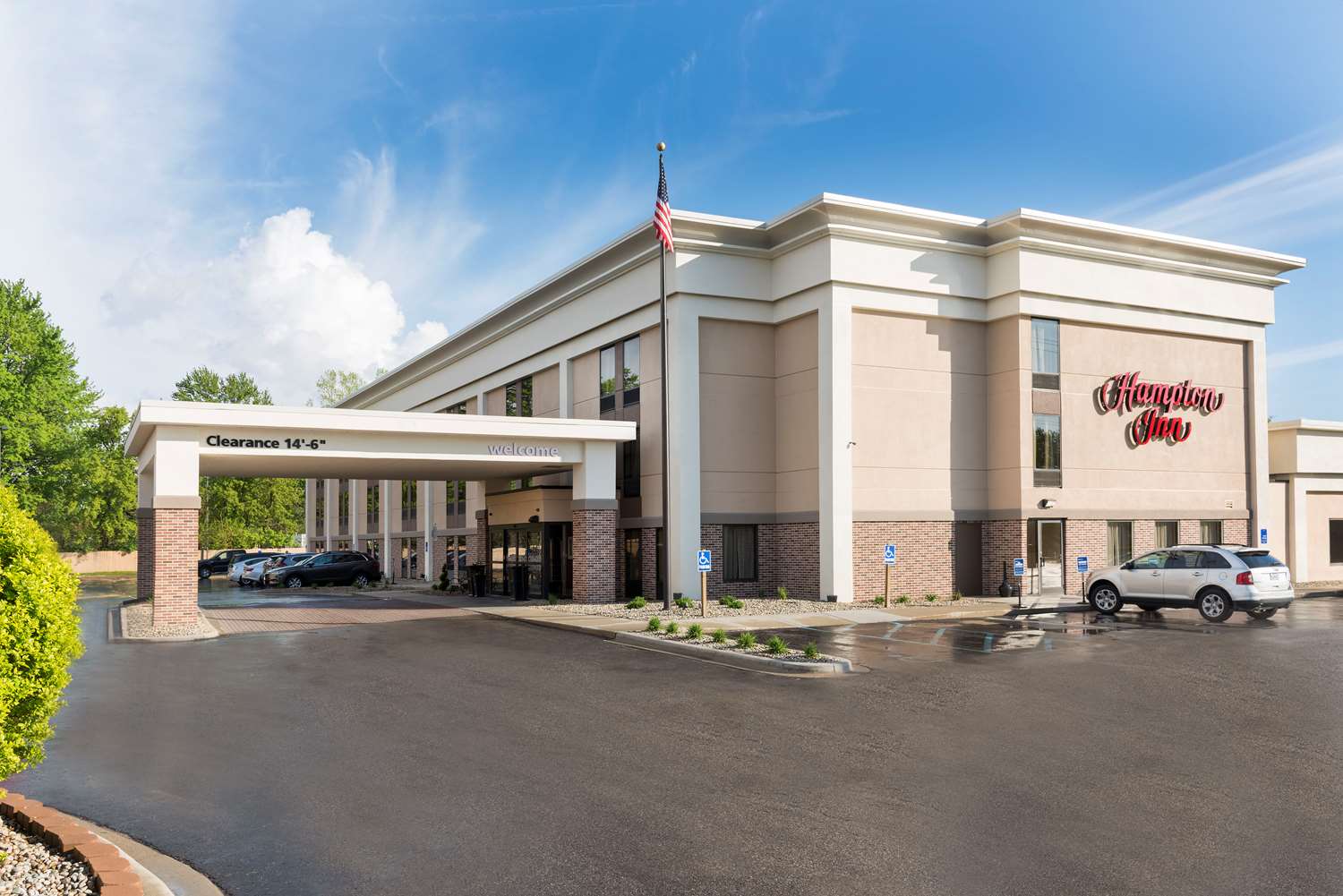 Hampton Inn Port Huron 2