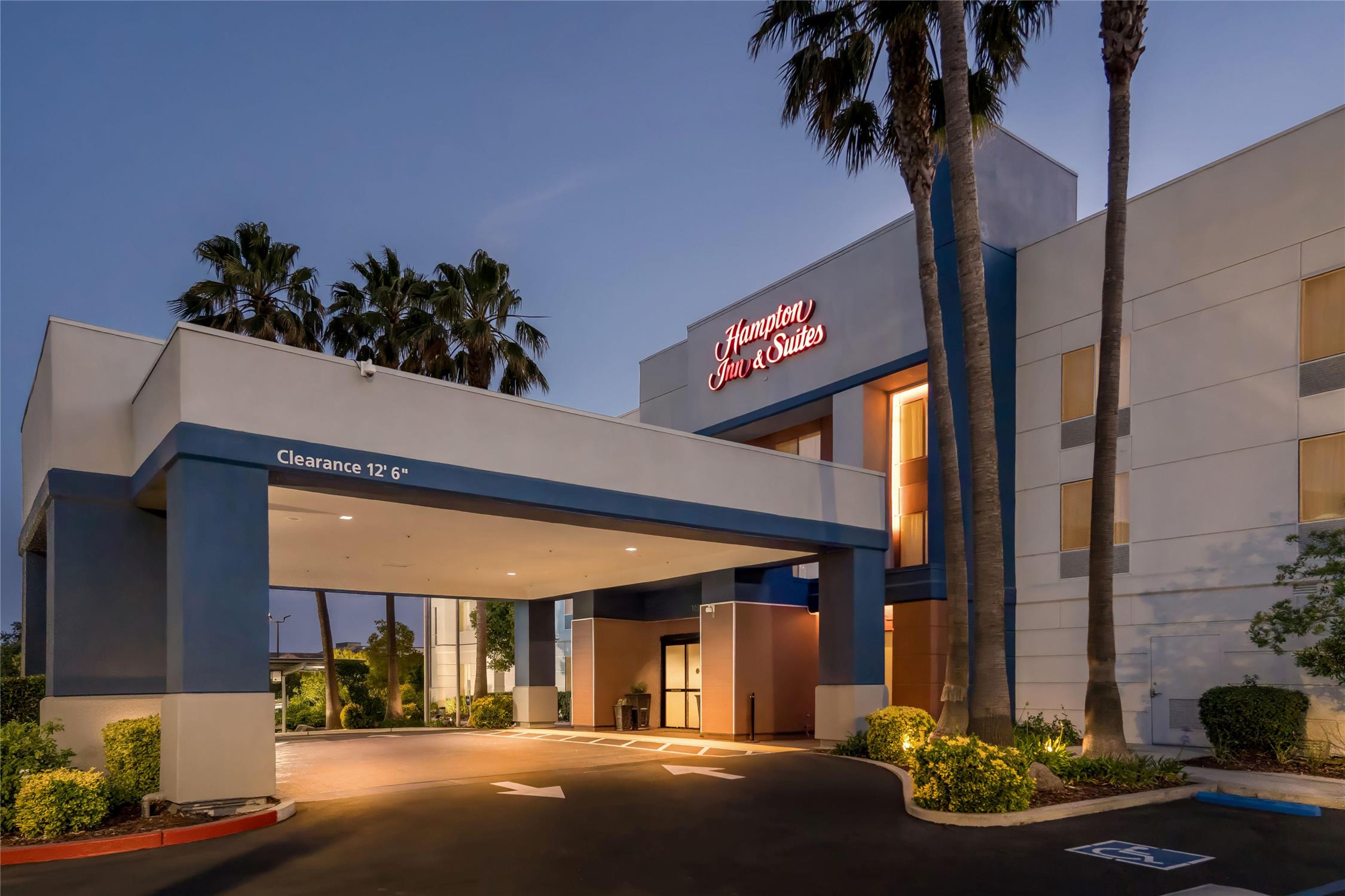 Hampton Inn & Suites Lathrop 1