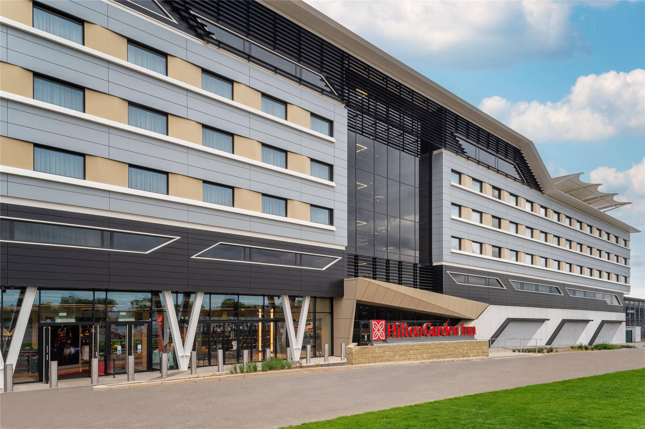 Hilton Garden Inn Silverstone 1