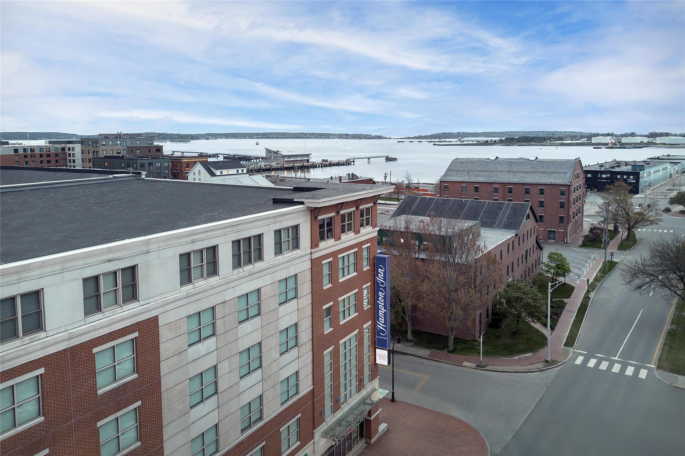 Hampton Inn Portland Downtown - Waterfront 2