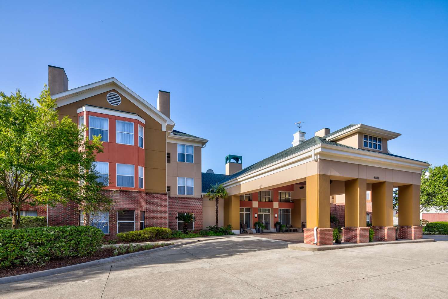 Homewood Suites by Hilton Baton Rouge 1