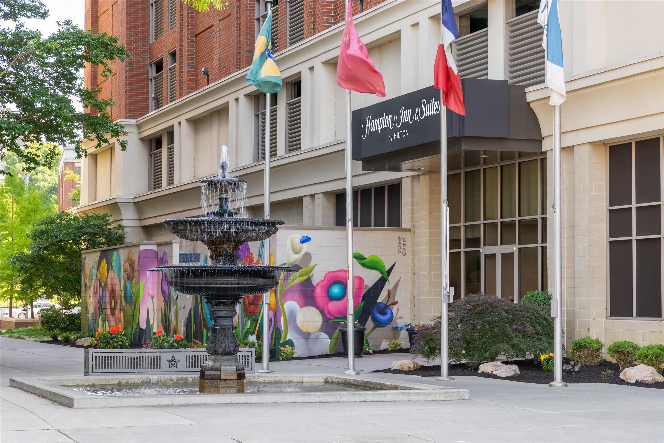 Hampton Inn & Suites - Roanoke-Downtown, VA 1