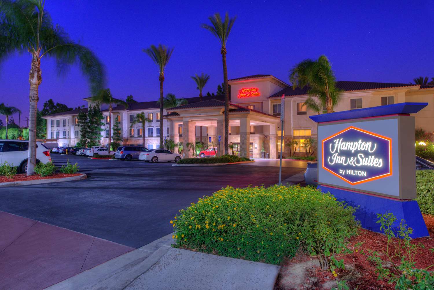 Hampton Inn & Suites Ontario 2