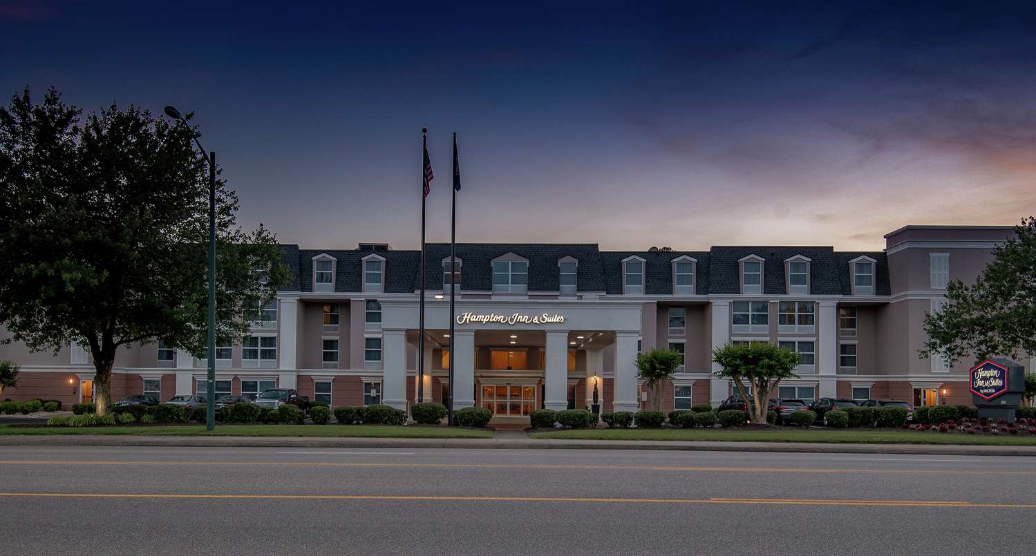 Hampton Inn & Suites Williamsburg-Richmond Rd. 2