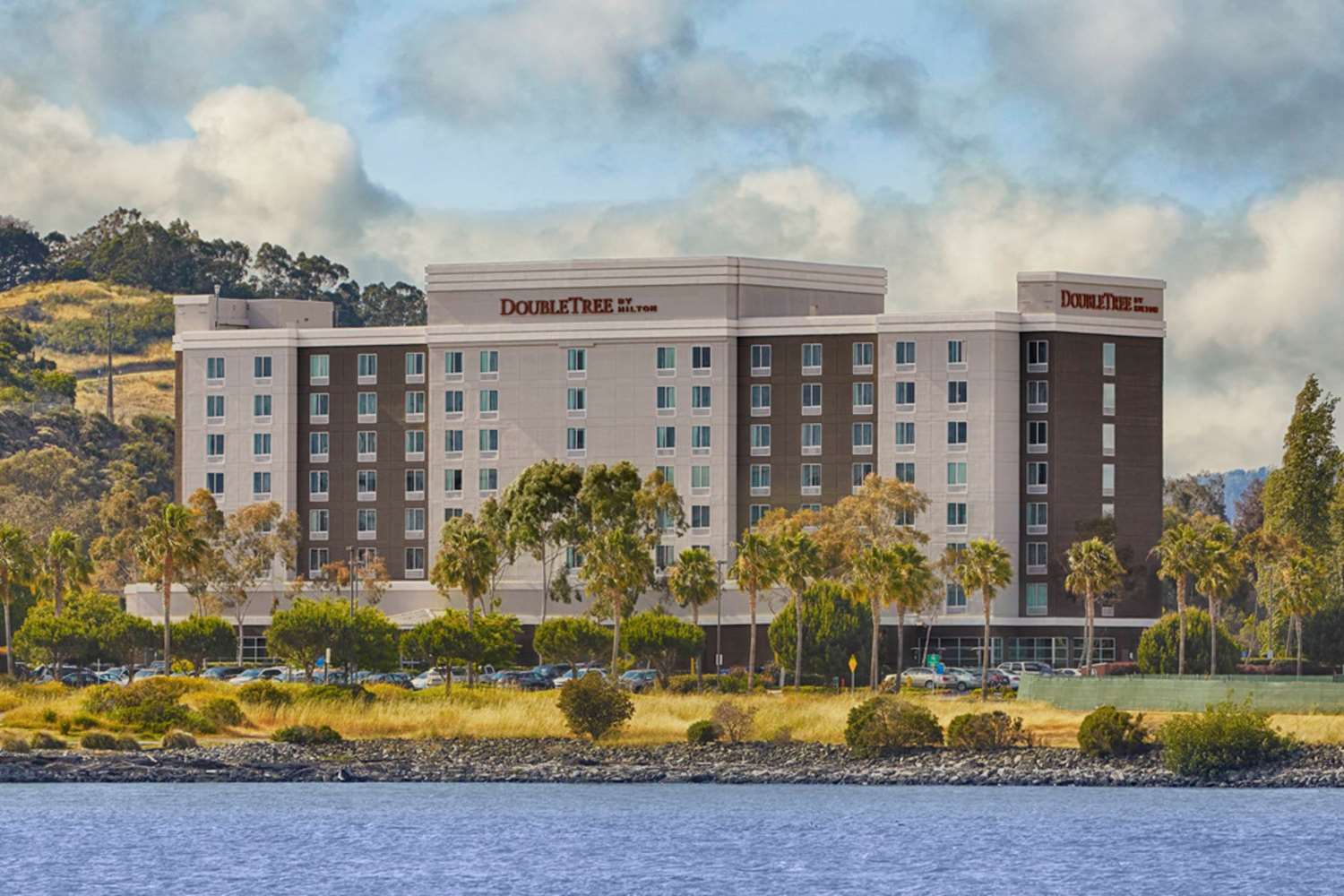 DoubleTree by Hilton San Francisco Airport North Bayfront 2