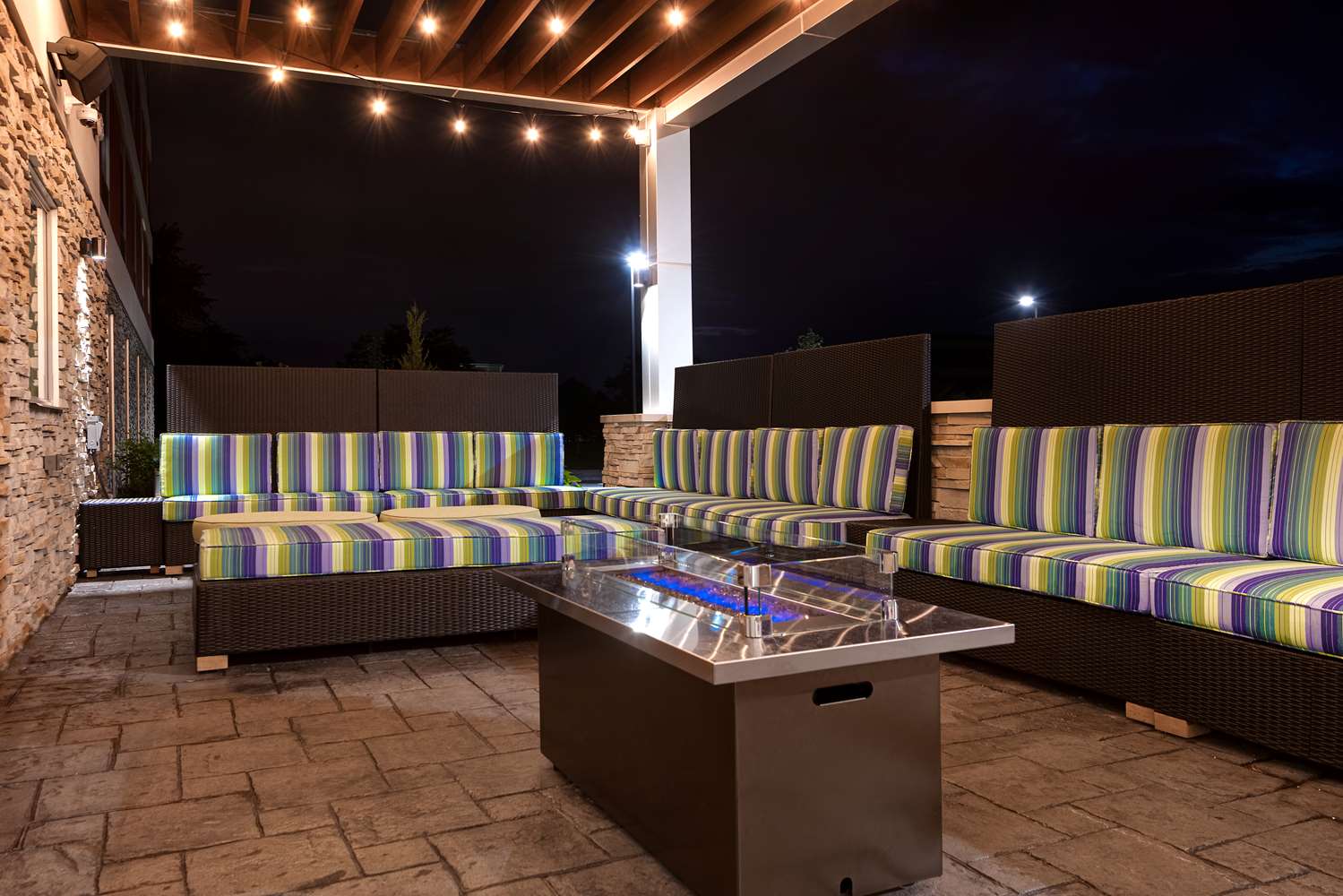 Home2 Suites By Hilton Lincolnshire Chicago 2