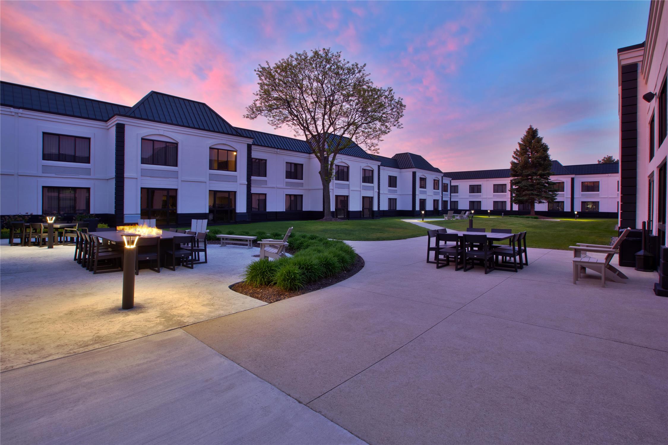 DoubleTree by Hilton Detroit Novi 2