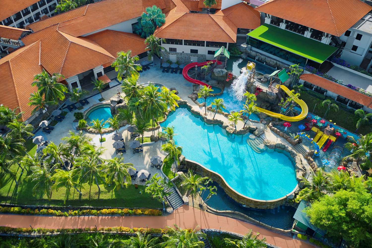 DoubleTree by Hilton Damai Laut 1