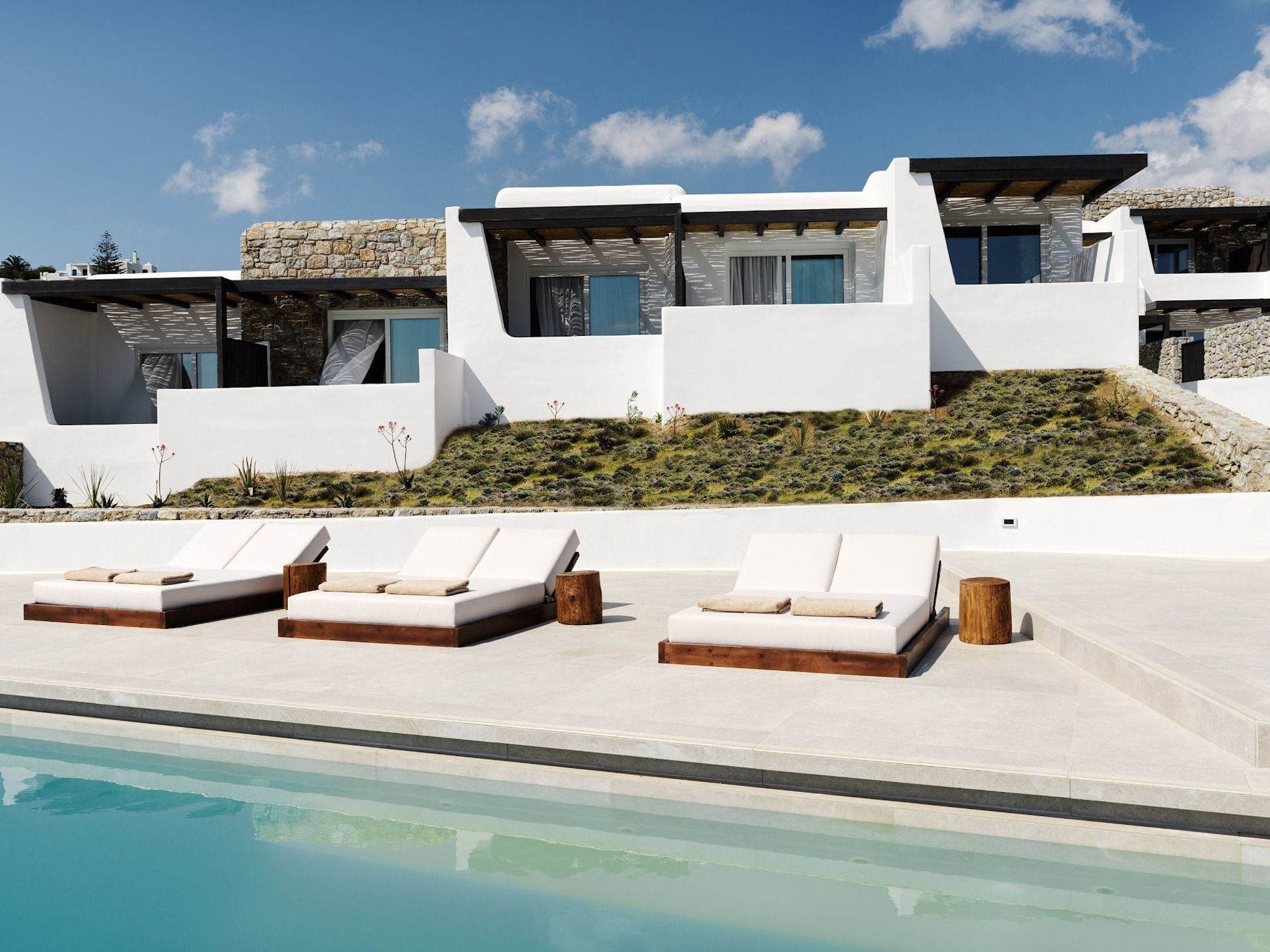 Ezio Bo Luxury Living 1