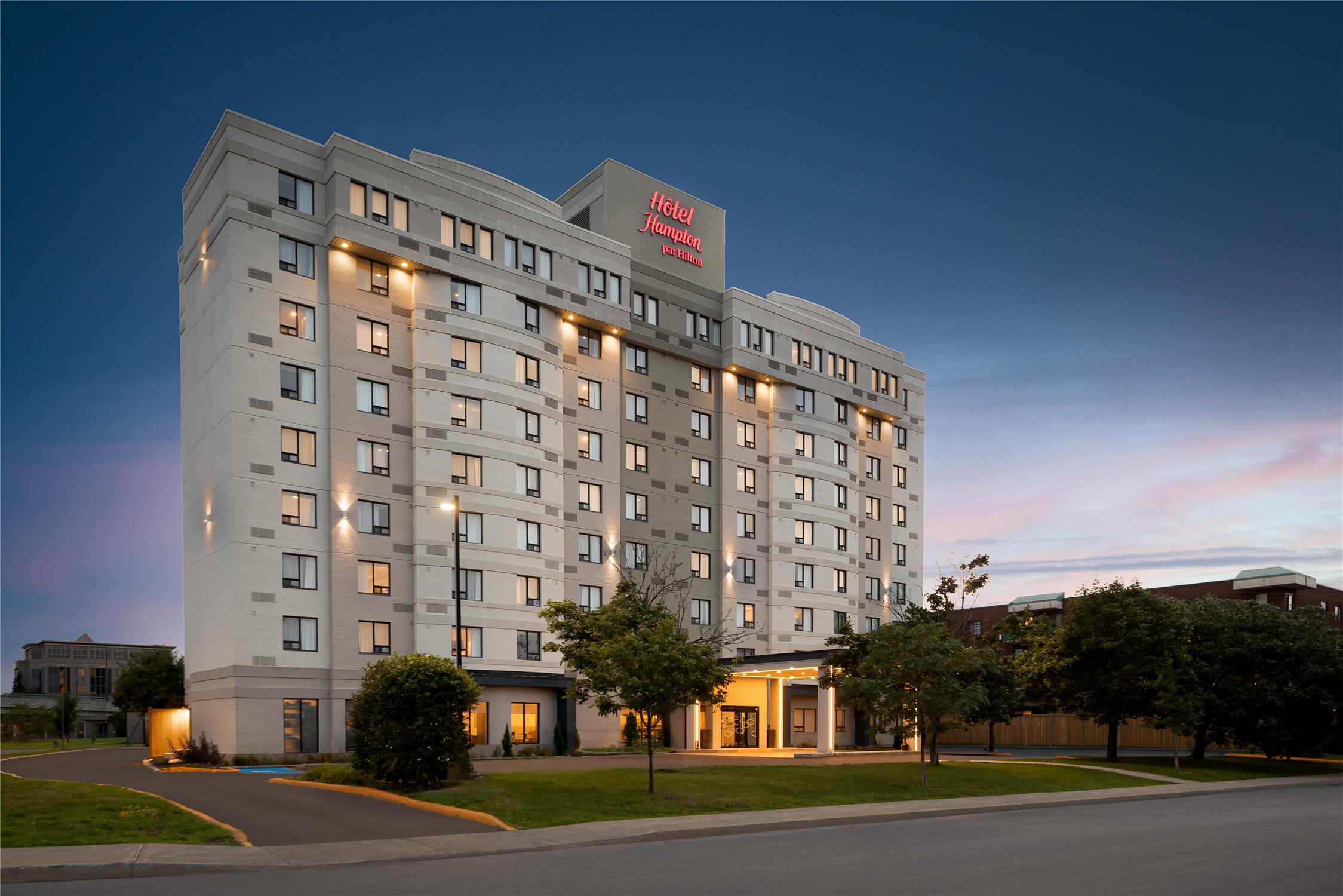Hampton Inn by Hilton Montreal East Anjou 2