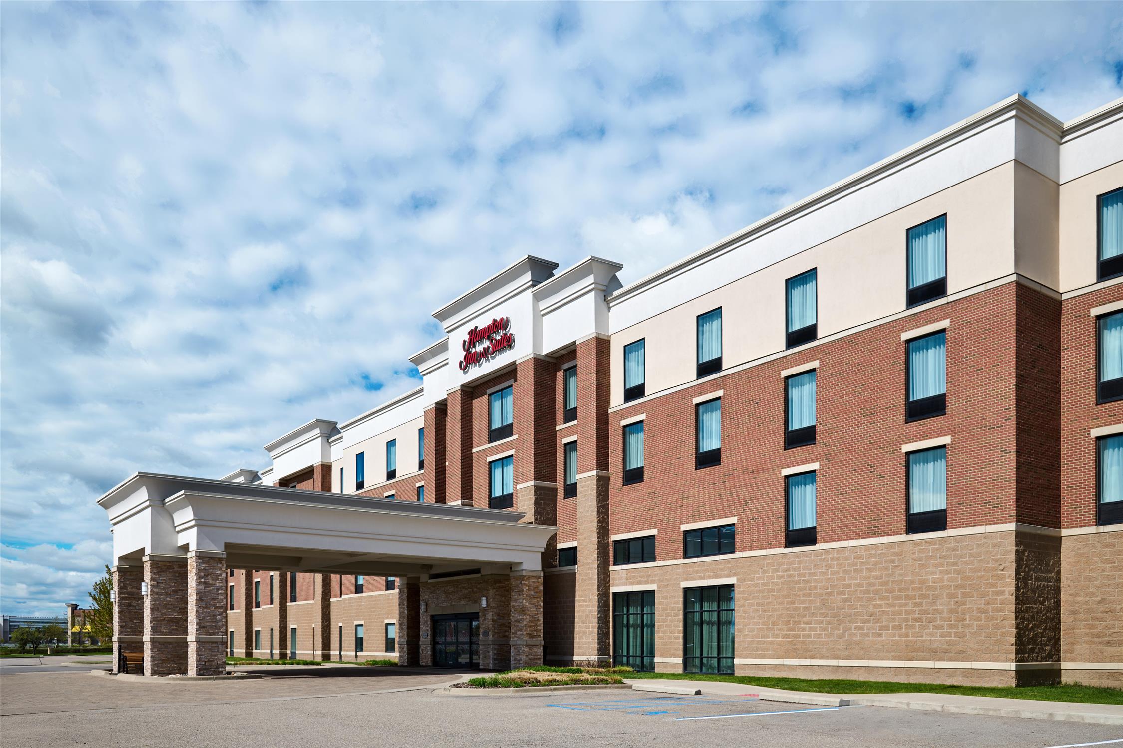 Hampton Inn & Suites Detroit/Troy 1
