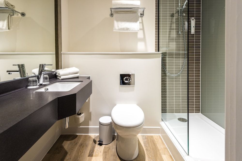 Holiday Inn LEEDS - GARFORTH by IHG 2