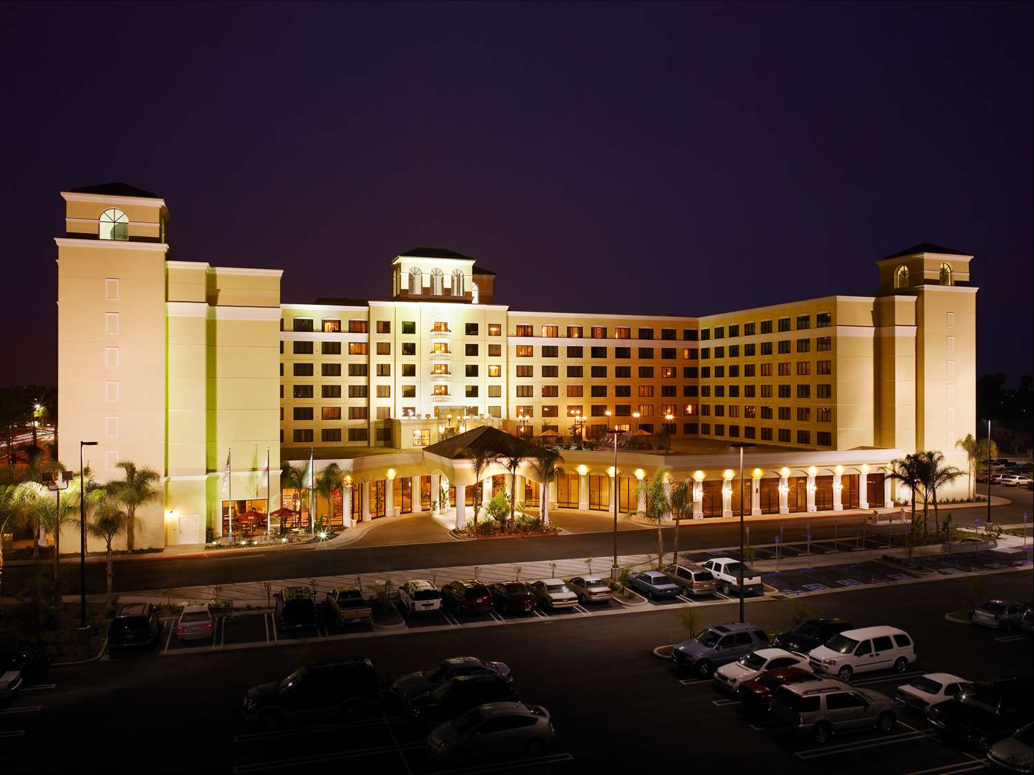 DoubleTree Suites by Hilton Anaheim Resort-Convention Center 1