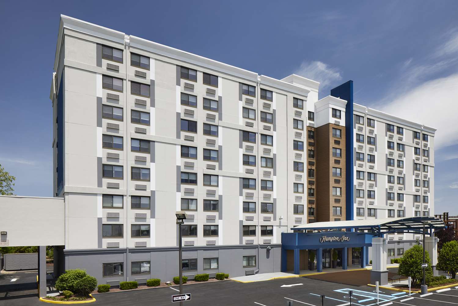 Hampton Inn Newark Airport 1