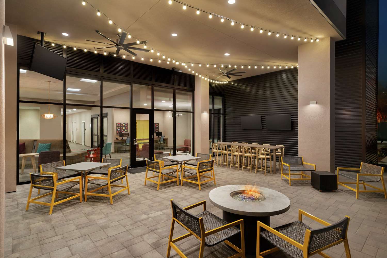 Home2 Suites By Hilton Woodland Hills Los Angeles 2