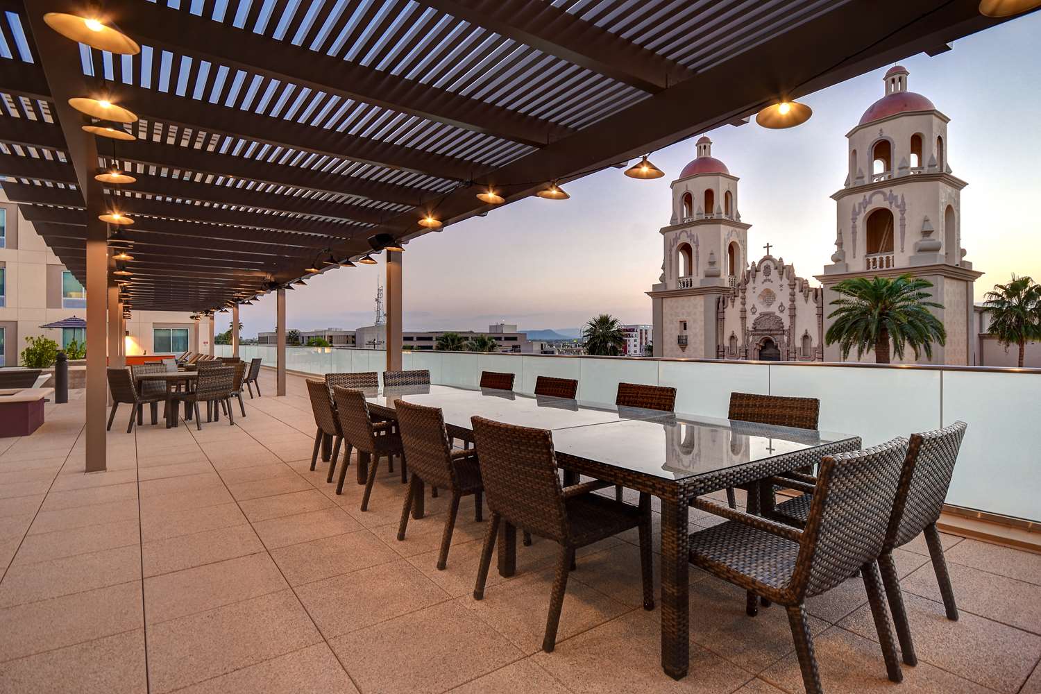 Home2 Suites By Hilton Tucson Downtown 2